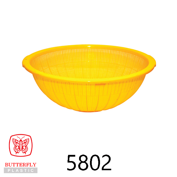 5802 Plastic Round Serving Tray — Round, wide.